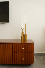 The fluted console
